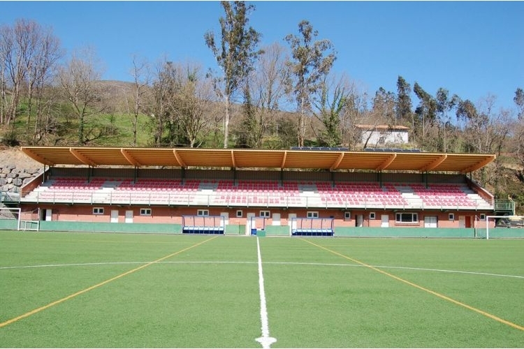 Campo de Fútbol Municipal de Ramales de la Victoria