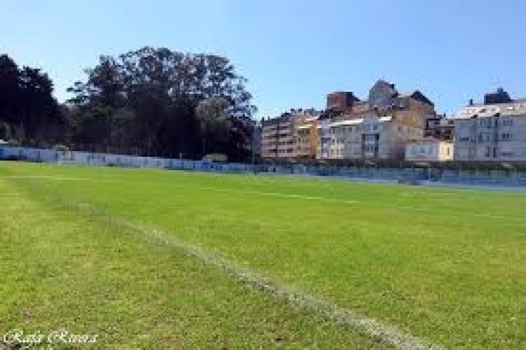 Campo de Fútbol Municipal Cantarrana de Viveiro
