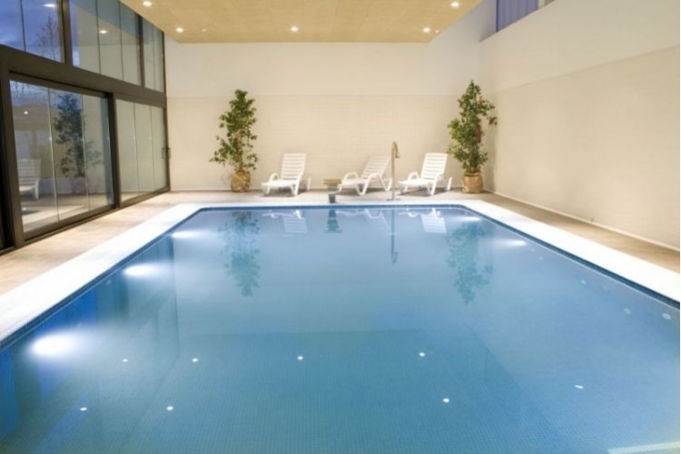 Piscina Climatizada de Oliva de la Frontera